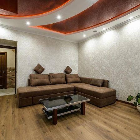 Kyivska Apartments リヴィウ エクステリア 写真