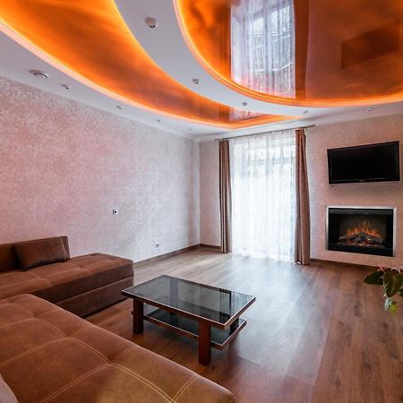Kyivska Apartments リヴィウ エクステリア 写真