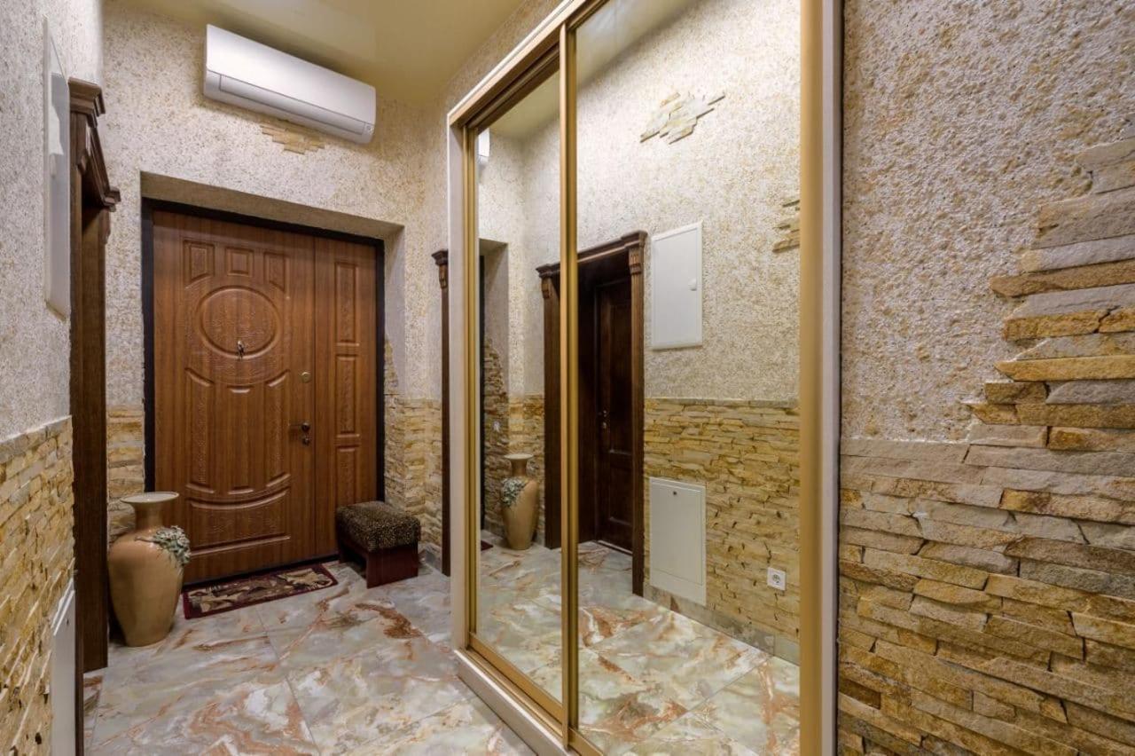 Kyivska Apartments リヴィウ エクステリア 写真
