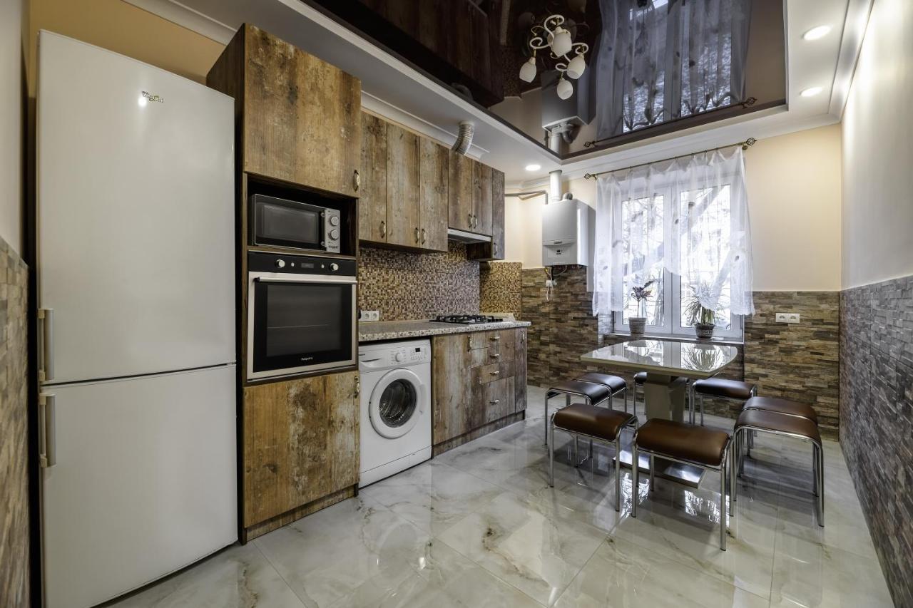 Kyivska Apartments リヴィウ エクステリア 写真